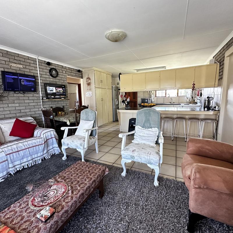 2 Bedroom Property for Sale in Fraaiuitsig Western Cape